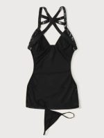 vestido de cuero de sumisa bondage